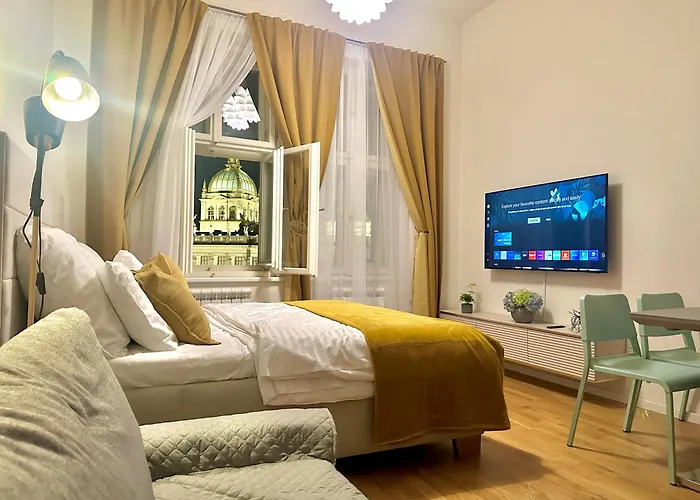 Modern 2 Bed-Room Apartment In Prague 1 With Stunning National Museum View