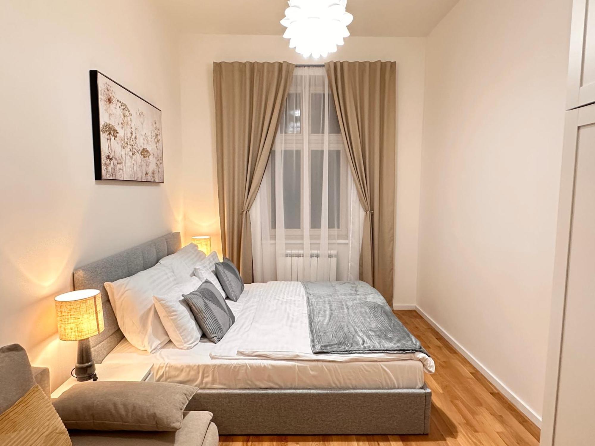 Modern 2 Bed-room In 1 With Stunning National Museum View