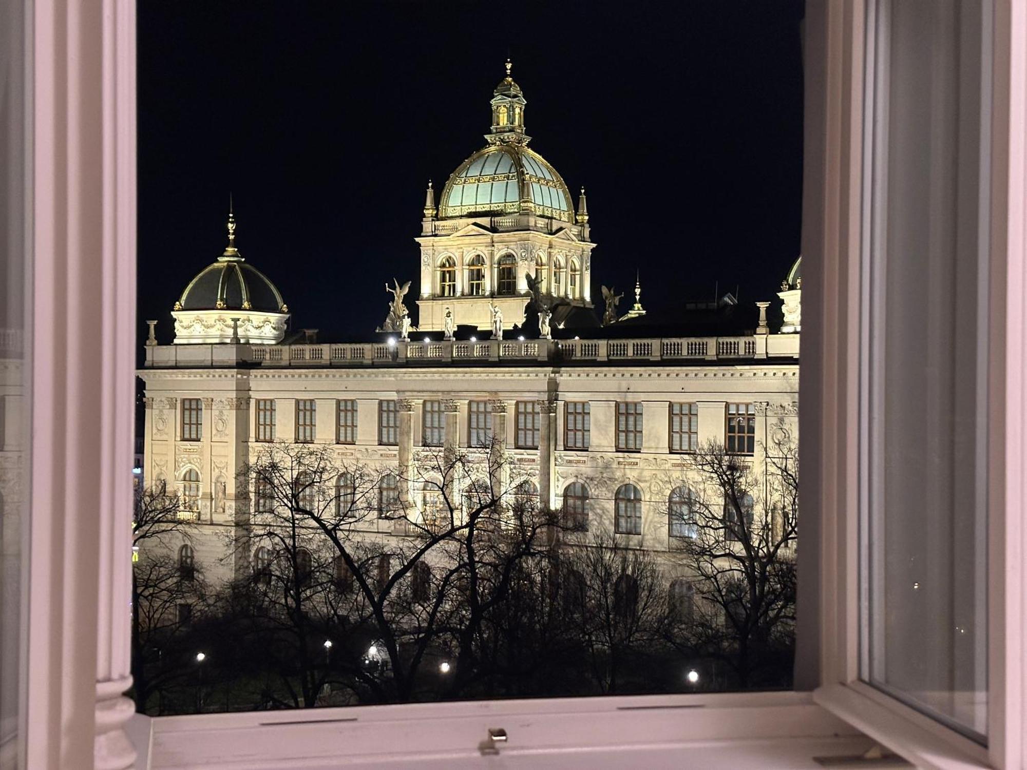 Modern 2 Bed-room In 1 With Stunning National Museum View Prague